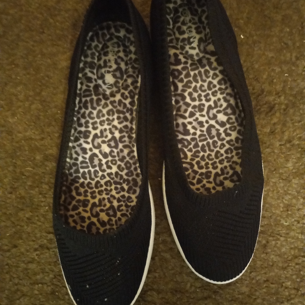 Aubrey Lynn size 11 slip shoes flats